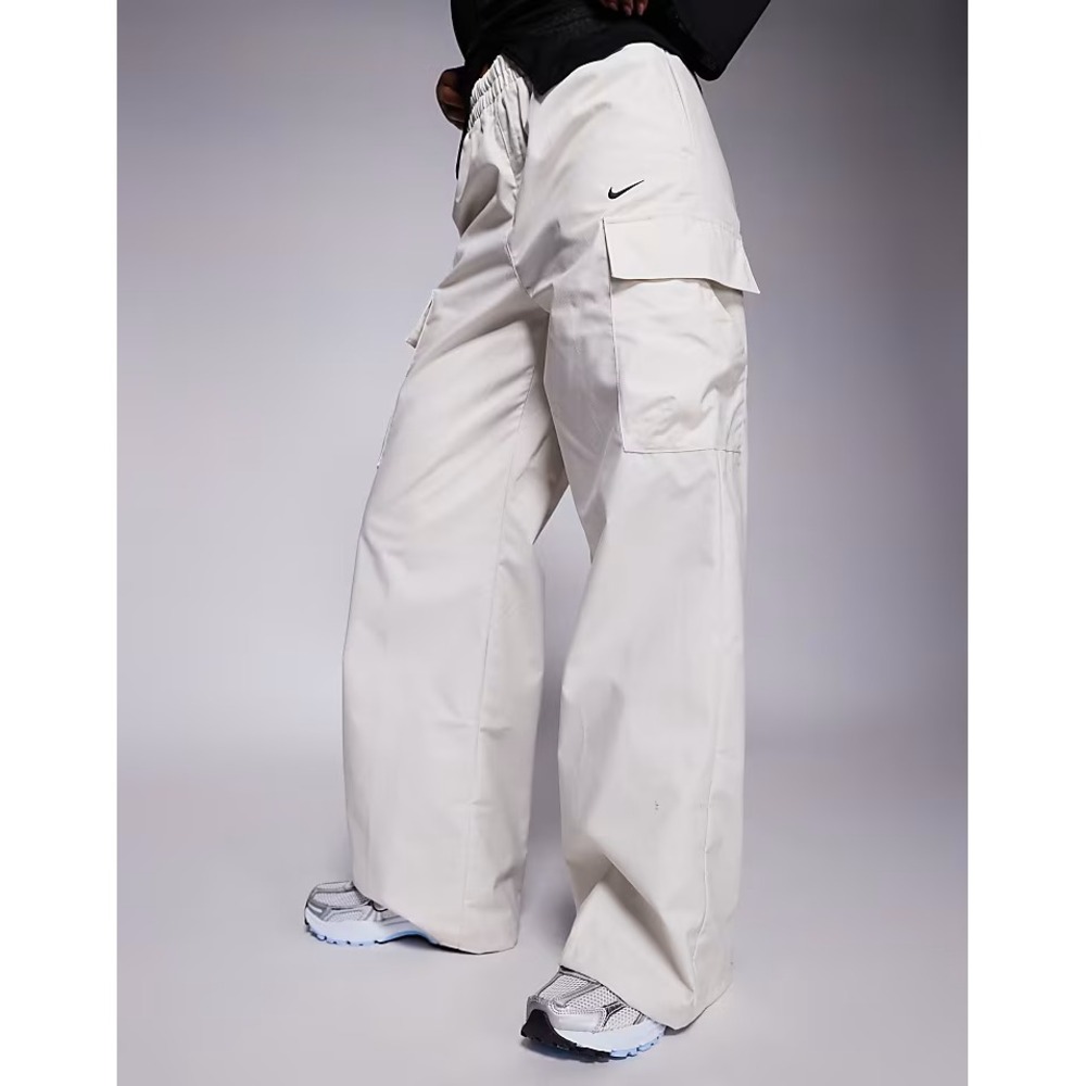 Nike Essential woven cargo pants in beige Y2K baggy Size X-Small A011462